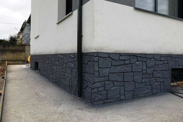 Pared exterior de hormigón impreso · HIN Hormigón Impreso Navarra